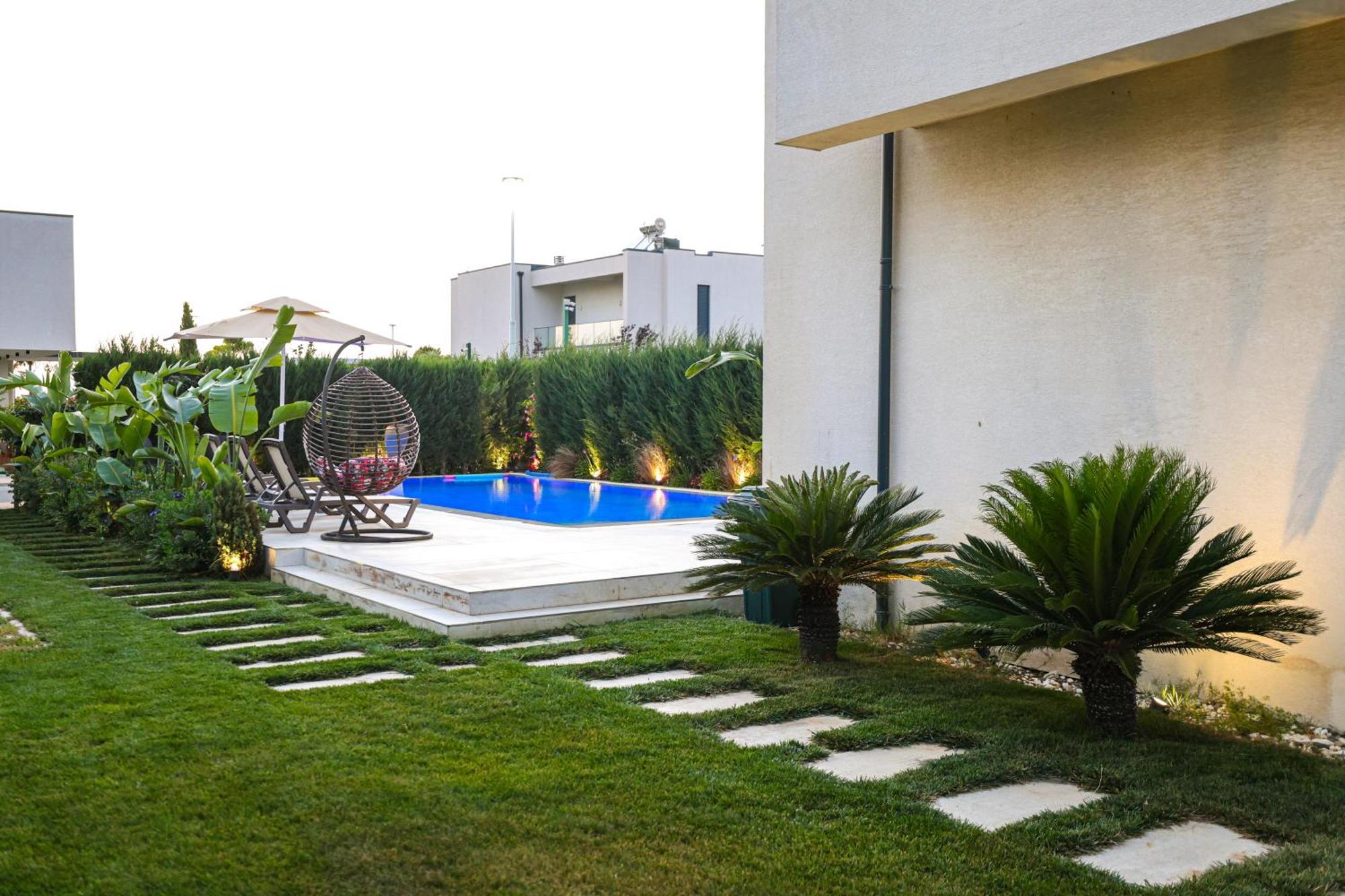 29 Valamar Villa *